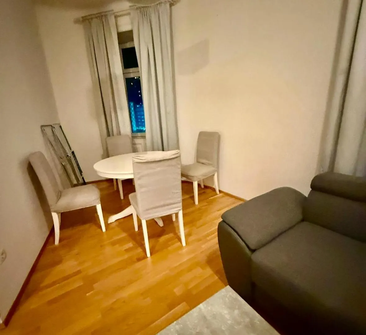 Vienna Central Apartment Contactless Check In